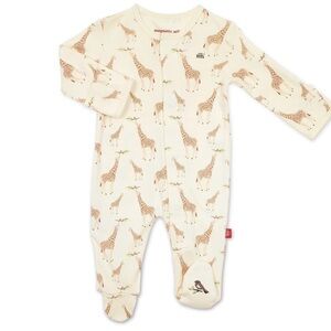 Magnetic Me Cream Jolie Giraffe Organic Cotton Magnetic Footie Features: